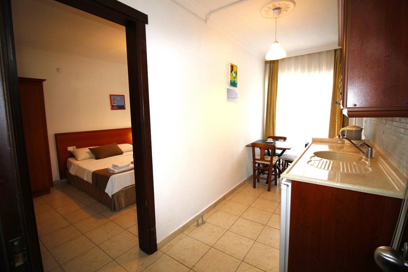 Bonapart Hotel Çeşme Extérieur photo