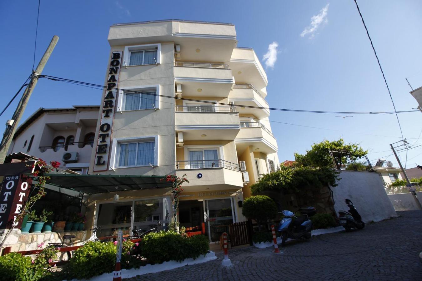 Bonapart Hotel Çeşme Extérieur photo