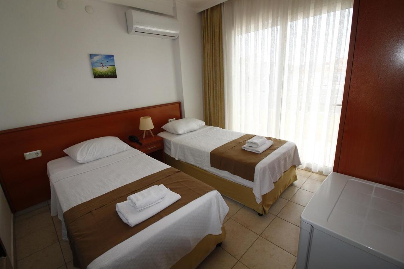 Bonapart Hotel Çeşme Extérieur photo