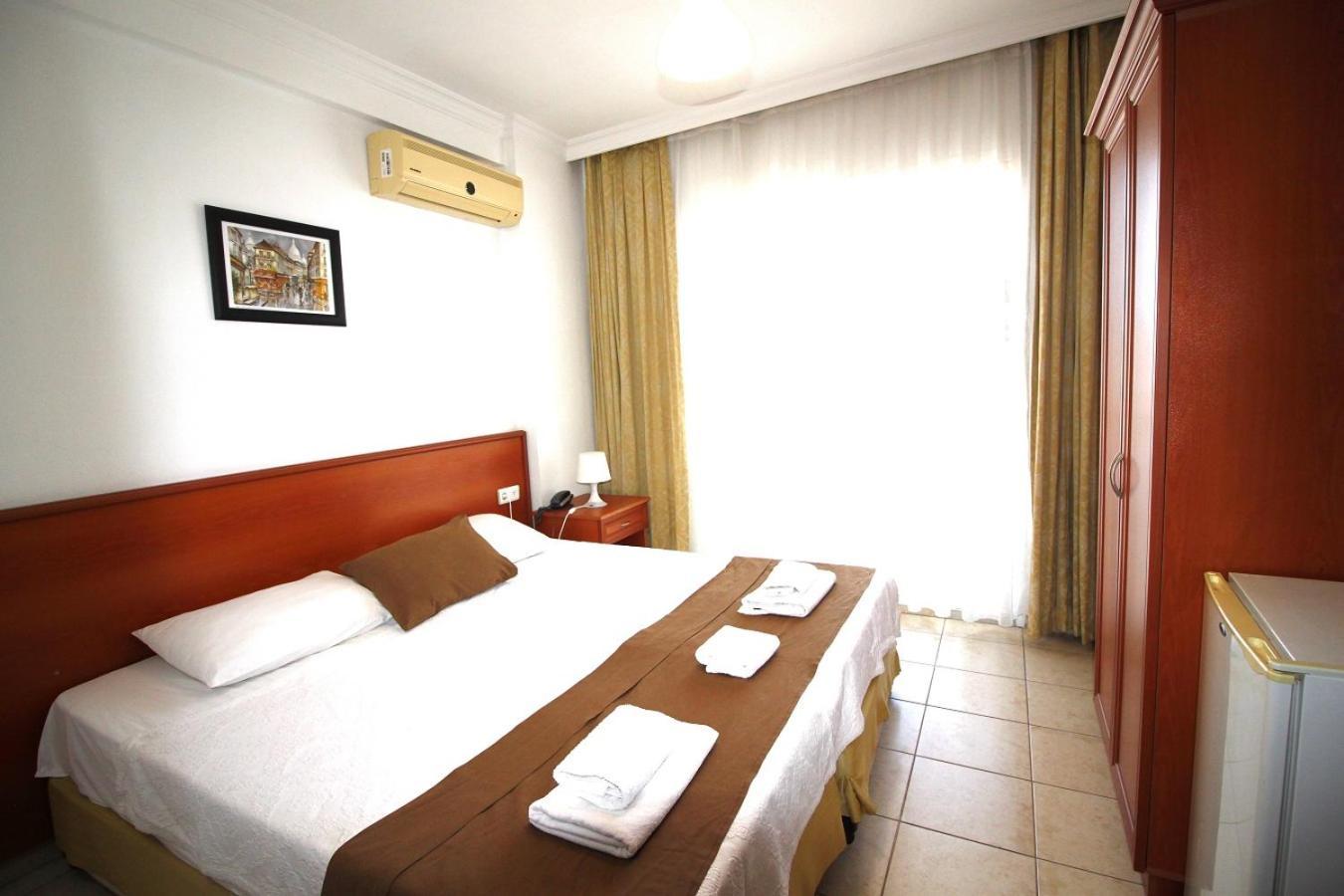 Bonapart Hotel Çeşme Extérieur photo