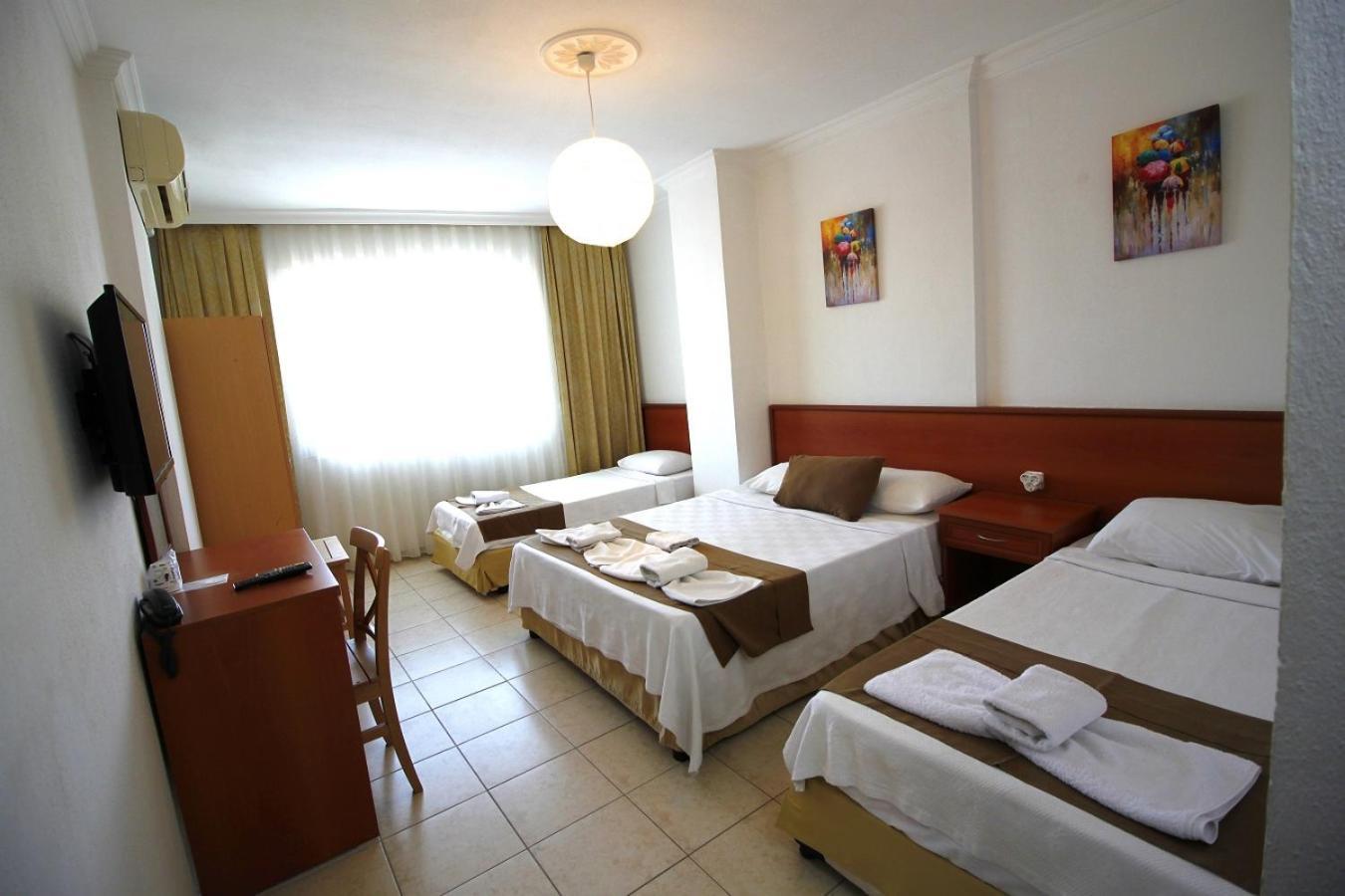 Bonapart Hotel Çeşme Extérieur photo