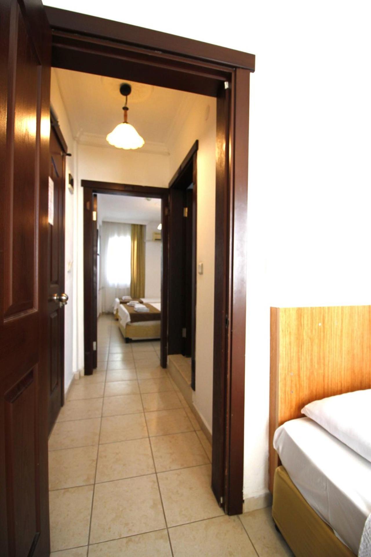 Bonapart Hotel Çeşme Extérieur photo
